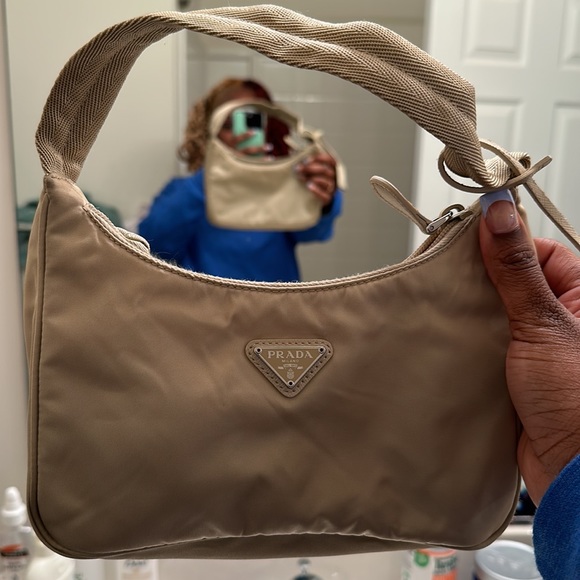 Prada purse 2000 edition - Picture 4 of 4